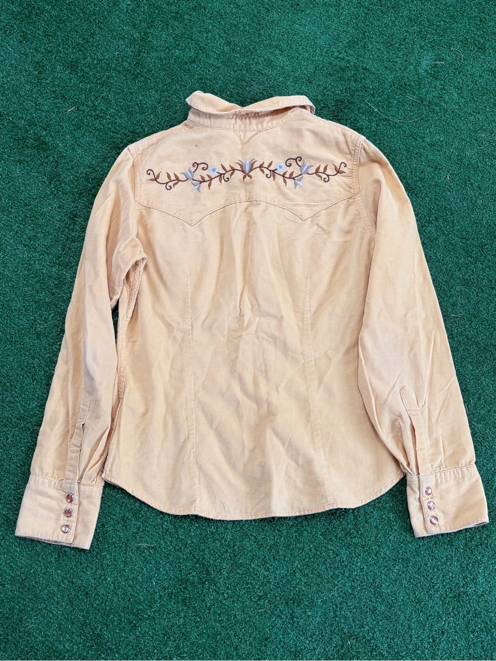 Arizona Jean Company Beige Western Embroidered Button-Down Shirt